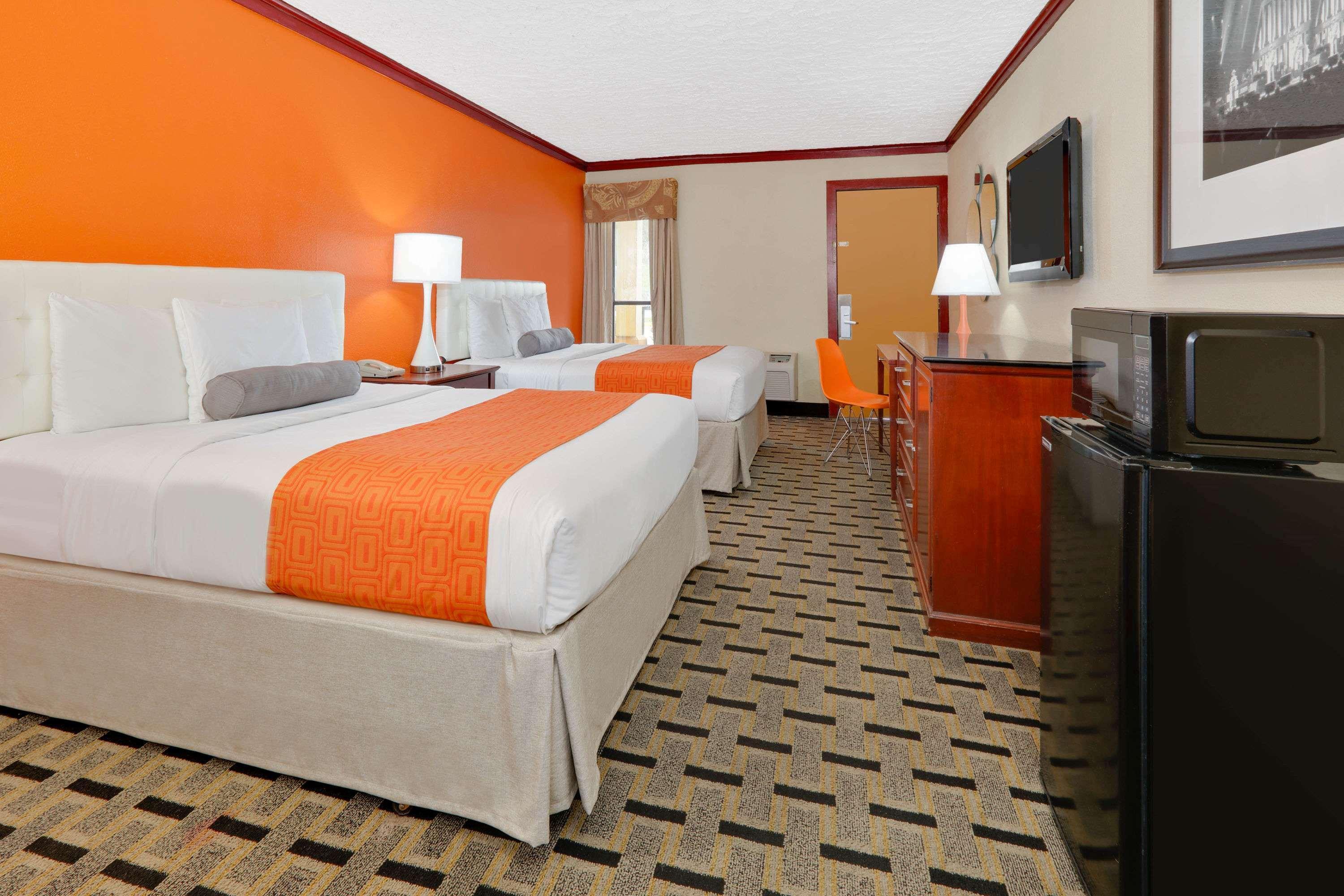 Howard Johnson By Wyndham San Marcos Exterior foto